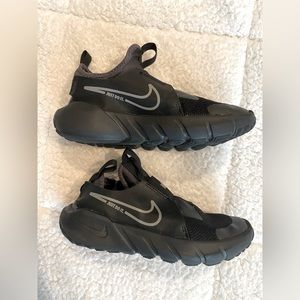Nike Little Boys Size 2 shoes